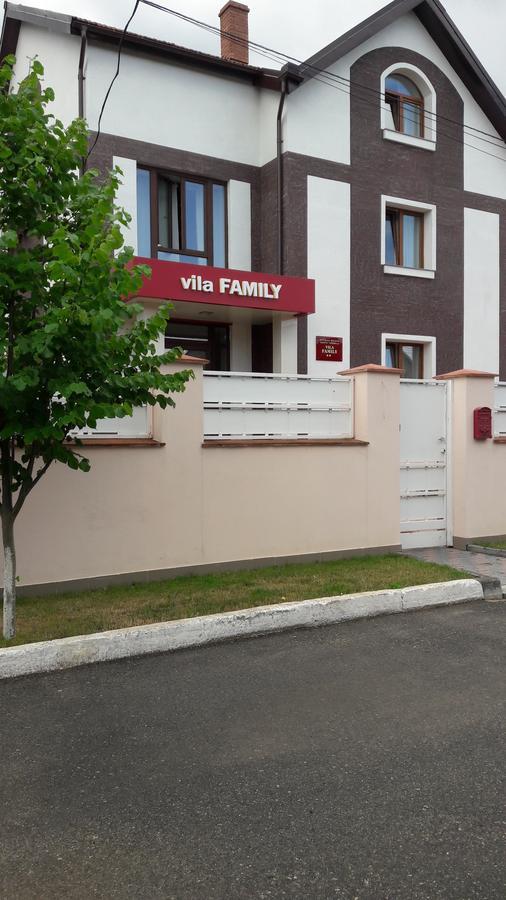 Vila Family Cricova エクステリア 写真